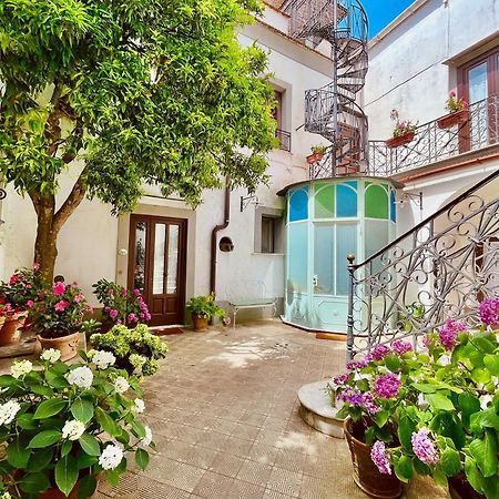 מסה לוברנסה La Dimora: Relax In A Lovely Garden מראה חיצוני תמונה